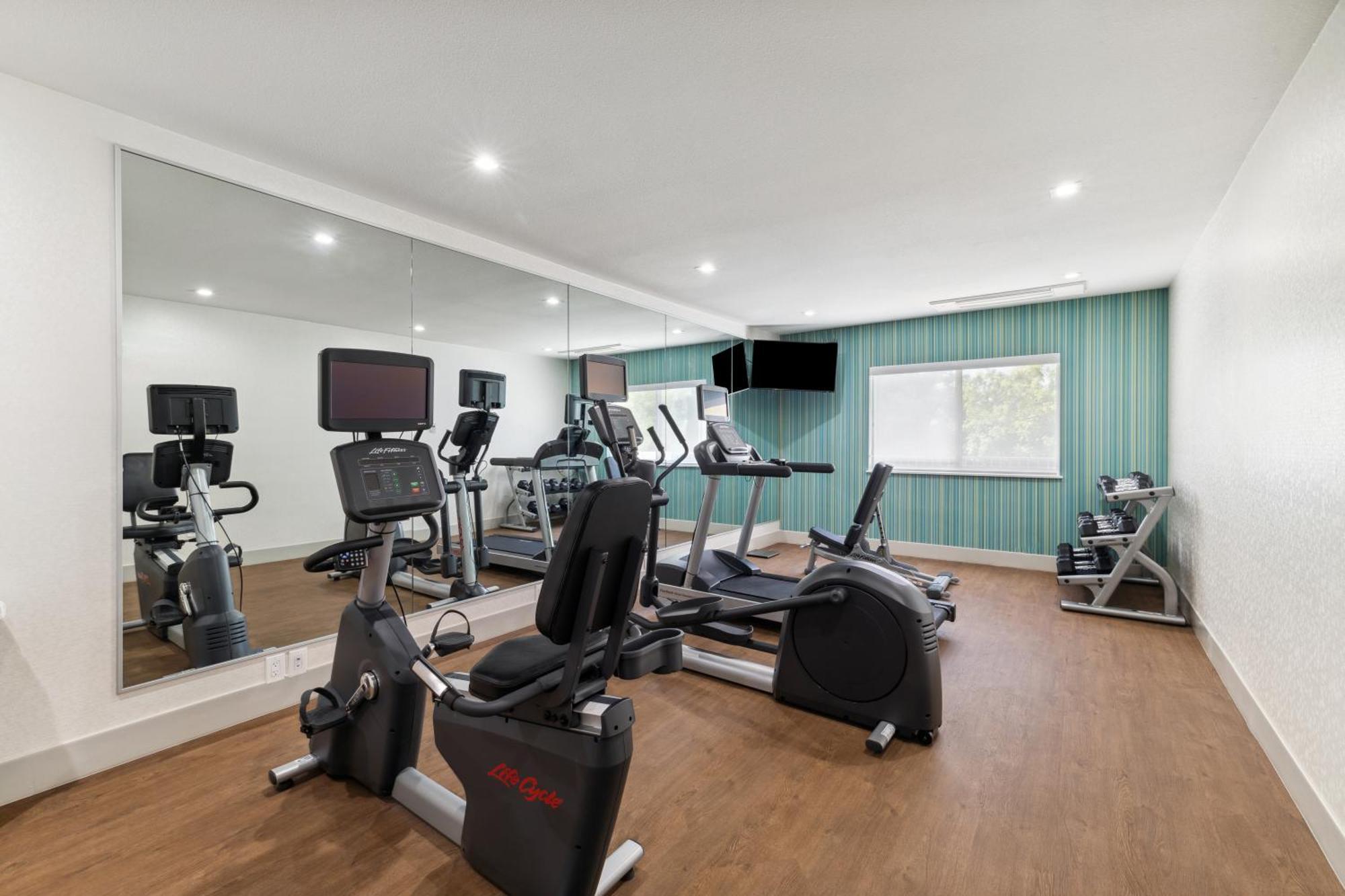 Holiday Inn Express & Suites Mountain View Silicon Valley By Ihg Dış mekan fotoğraf