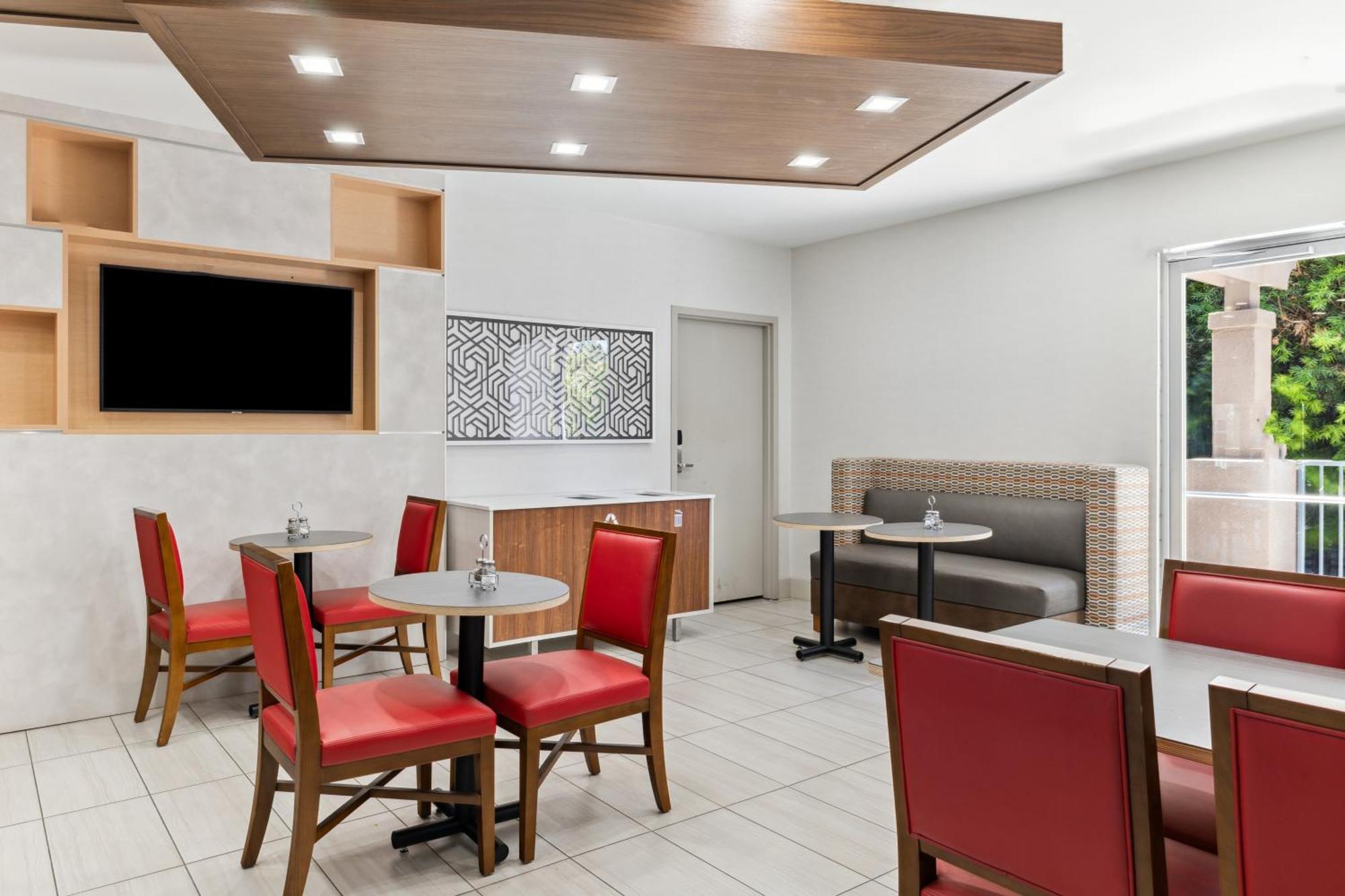 Holiday Inn Express & Suites Mountain View Silicon Valley By Ihg Dış mekan fotoğraf