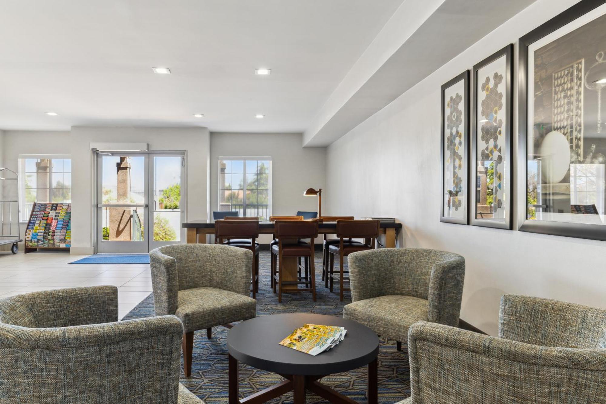 Holiday Inn Express & Suites Mountain View Silicon Valley By Ihg Dış mekan fotoğraf
